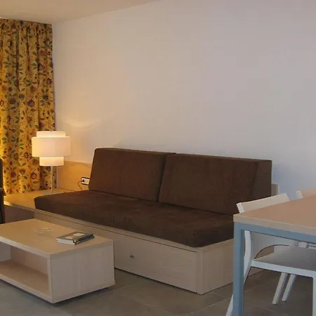 Cye Apartman *