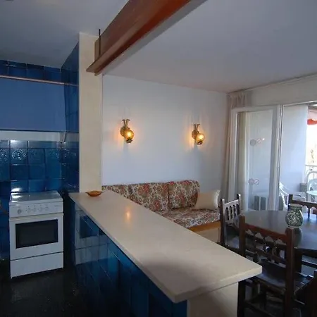 Cye Apartment *