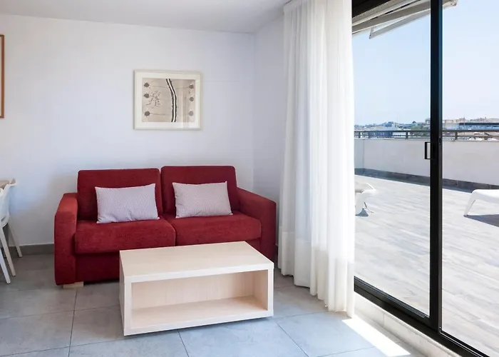 Cye Apartment