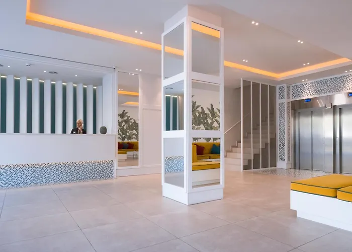 Cye Apartment *