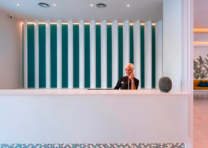 Cye Apartment