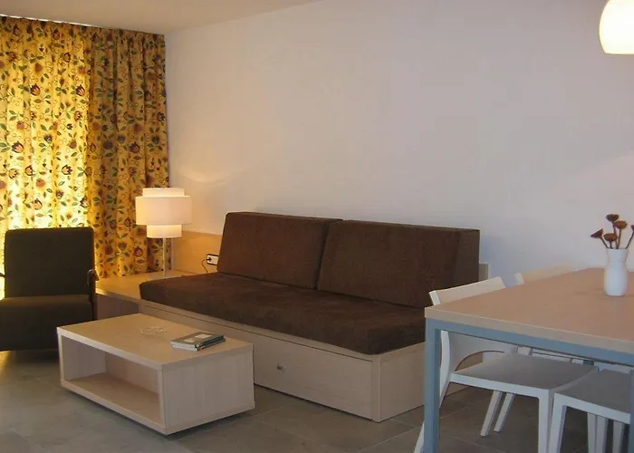 Cye Apartment *